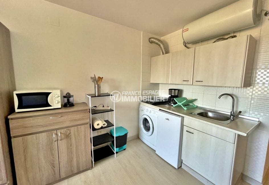 vente appartement empuriabrava: studio 24 m² avec terrasse et coin cuisine aménagé