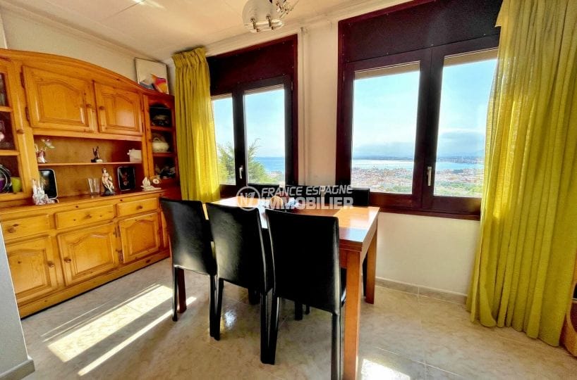 achat maison rosas, 136 m² avec 4 chambres, séjour avec coin repas, vue mer