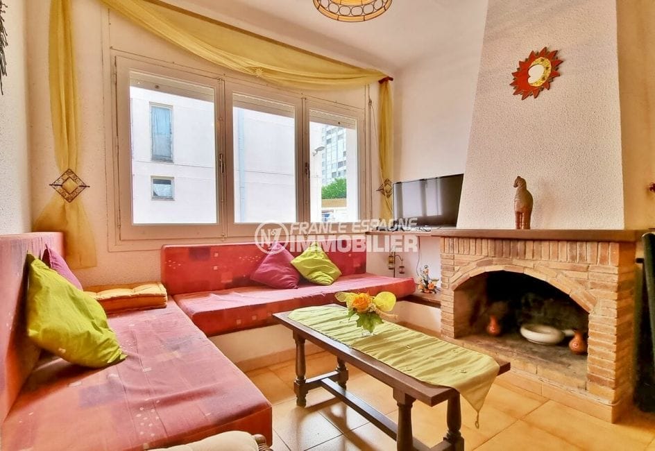 maison a vendre empuria brava, 93 m² 2 chambres, salon / séjour vu de la cuisine ouverte