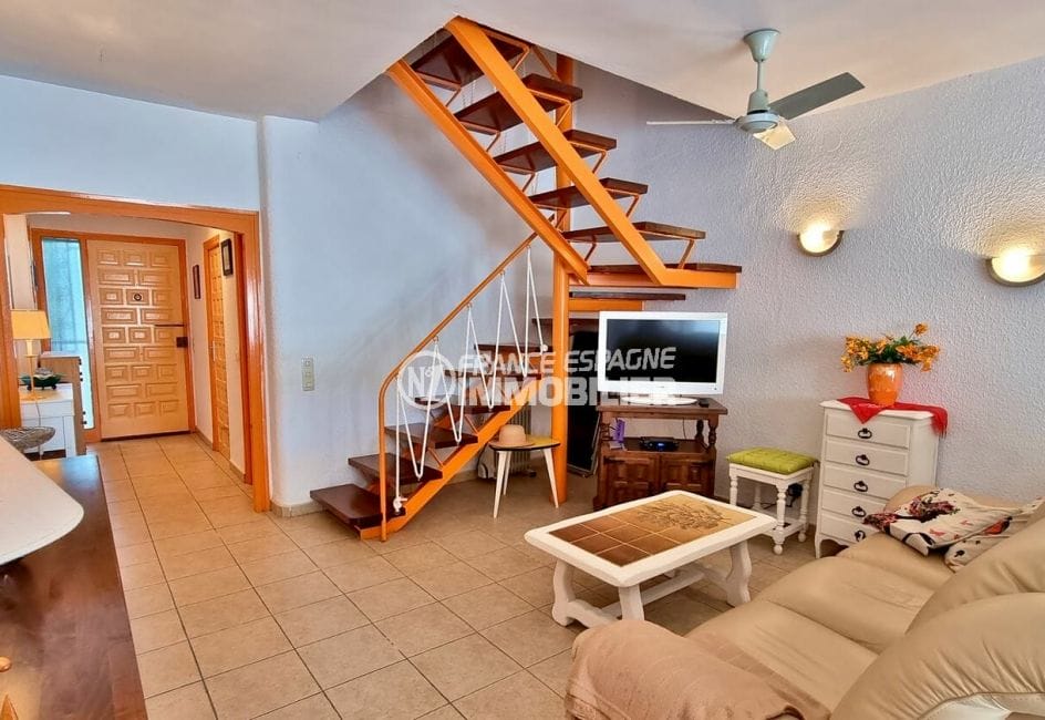 vente immobilière rosas: villa 89 m² avec terrasse solarium, grand séjour avec accès à l'étage