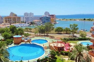 appartement a vendre rosas, 2 pièces 62 m² dans belle résidence avec piscine, jacuzzi, tennis et local à vélos. proche plage et commerces