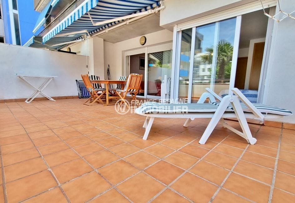appartement a vendre rosas, 3 pièces 68 m², terrasse 34 m² avec accès direct piscine