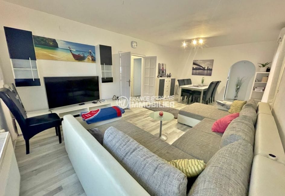 maison a vendre espagne, 5 chambres 223 m², grans salon / séjour, canapé 4 / 5 places