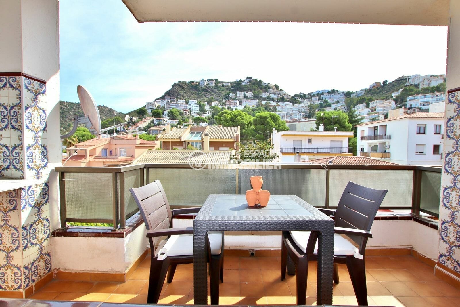 immo roses: appartement 2 pièces 50 m² avec 2 terrasses au centre ville, plage et commerces à 200 m