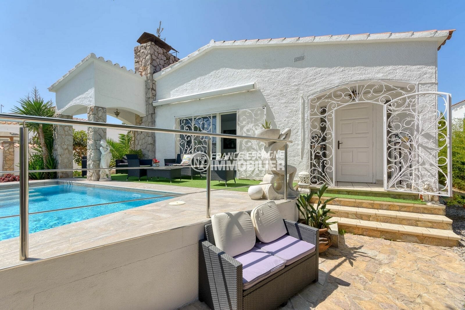 maison a vendre empuria brava, 3 chambres 121 m², terrain 397 m², 3 terrases, piscine, proche plage