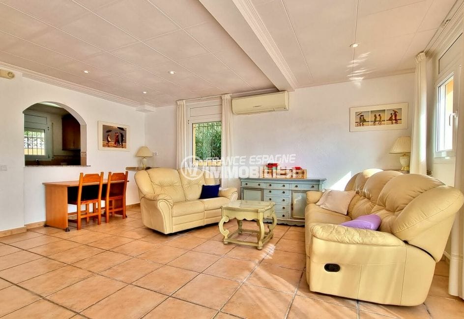 vente immobiliere rosas: villa 3 chambres 178 m², salon / séjour avec cuisine indépendante
