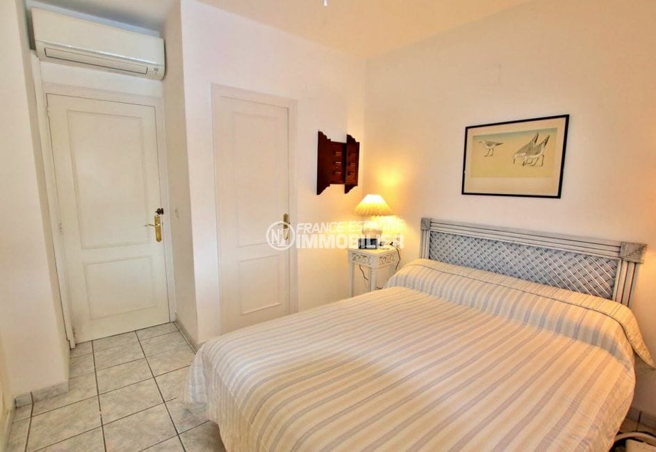achat empuriabrava: villa 5 chambres 180 m², suite parentale avec climatisation