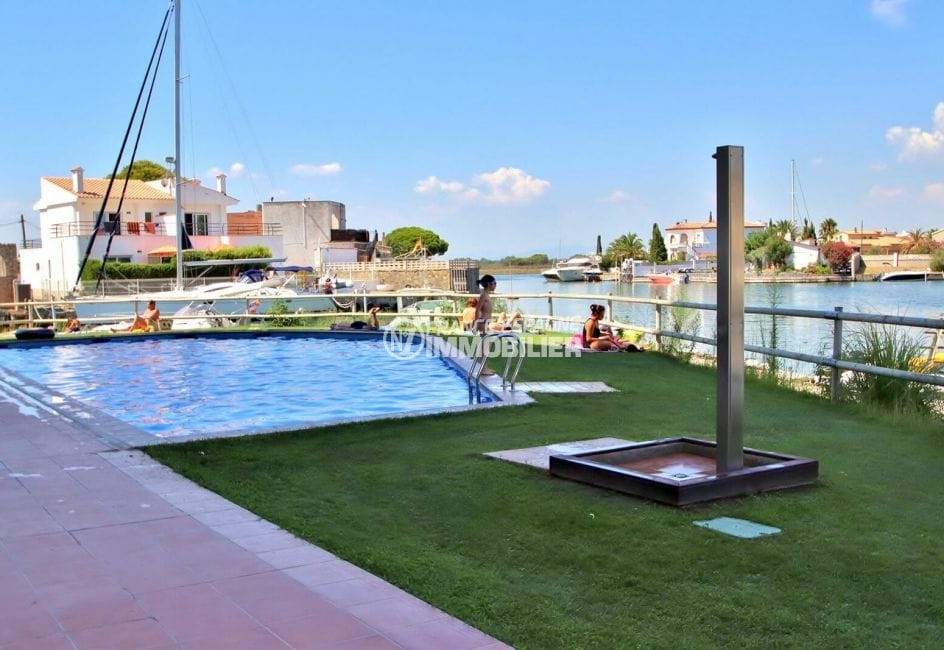 santa margarita: appartement 2 chambres 54 m², piscine communautaire avec douche