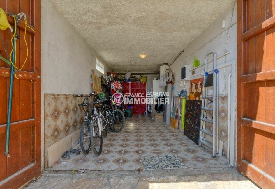 villa a vendre empuriabrava, 3 chambres 121 m², beau garage de 18 m² pour voitures, vélos et rangements