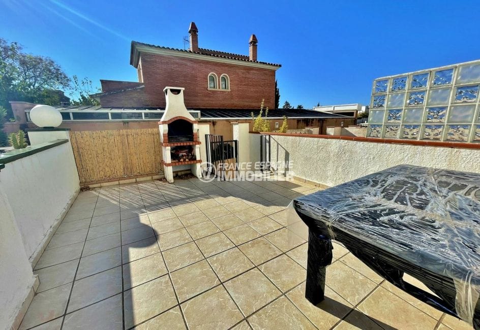 maison a vendre empuria brava, 3 chambres 72 m², belle terrasse avec barbecue
