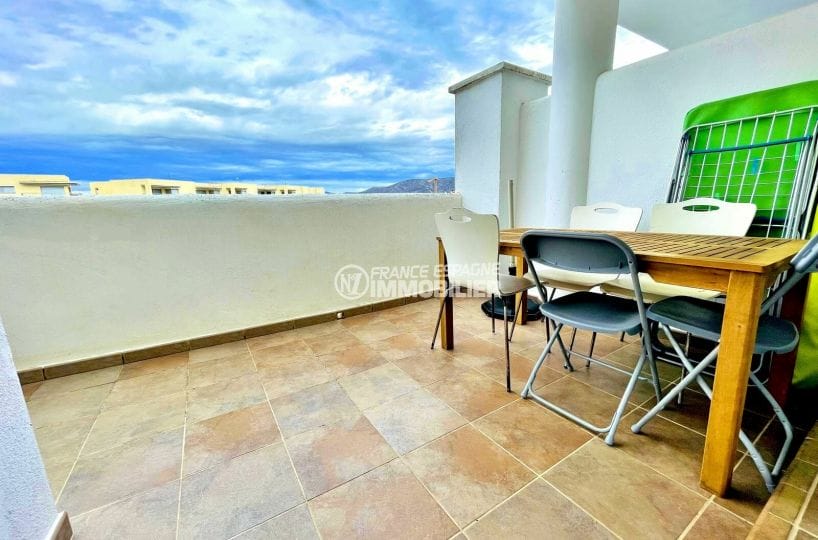 appartements a vendre a rosas, 2 chambres 67 m², belle terrasse de 12 m² avec magnifique vue sur la marina