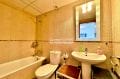 immo center rosas: appartement 2 chambres 67 m², salle de bain avec baignoire et wc