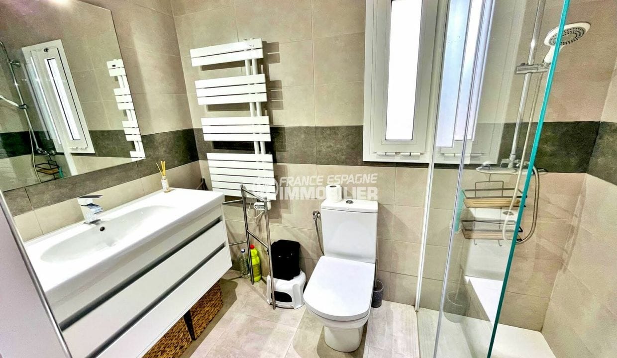 maison a vendre espagne bord de mer, 2 chambres 79 m², salle d'eau avec douche et wc