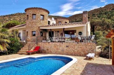 Venda immobiliària Espanya: Xalet 4 dormitoris 325 m2, piscina, vistes al mar, terreny 3113 m2