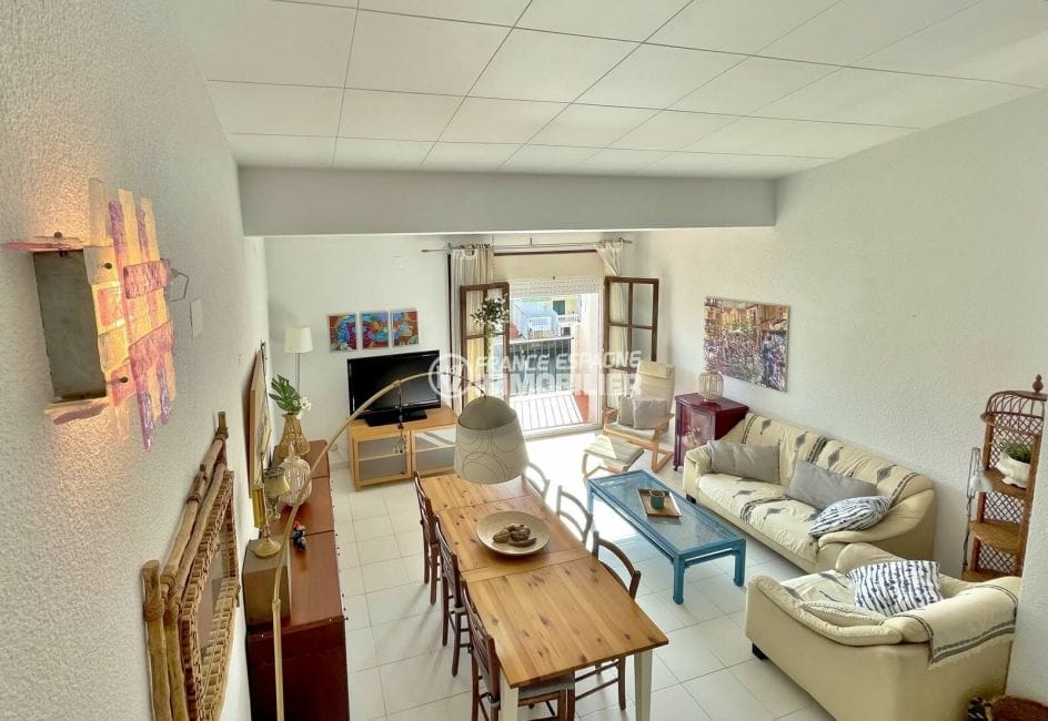 appartement à vendre à empuriabrava, 3 chambres 60 m², salon/salle à manger spacieux accès terrasse