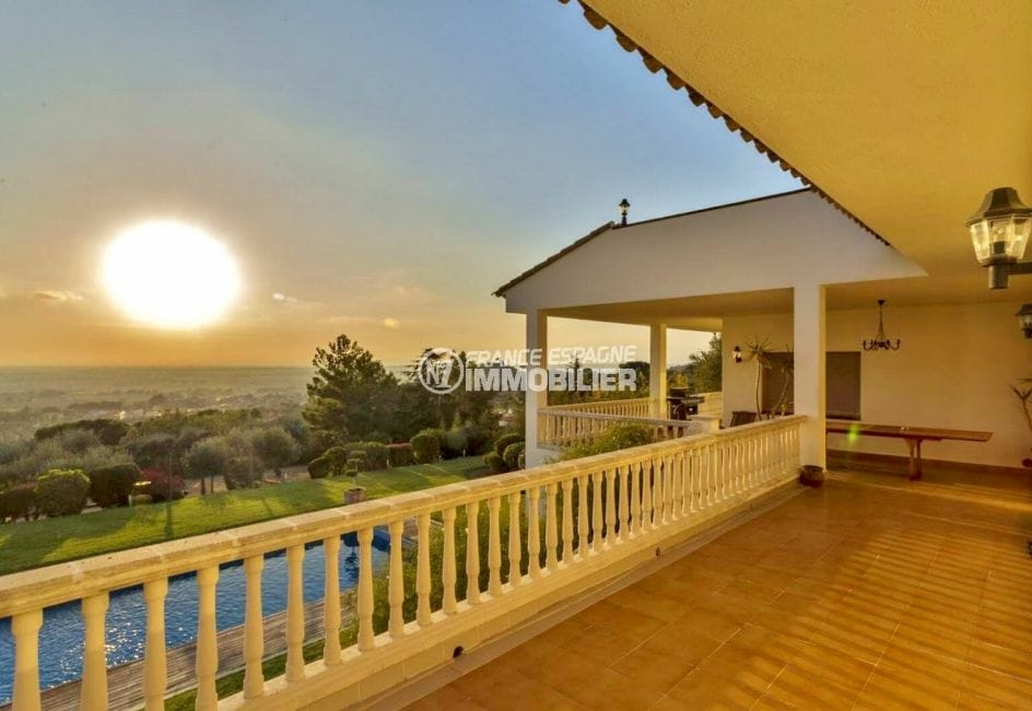 vente immobilière rosas: villa 6 chambres 508 m², grande terrasse couverte