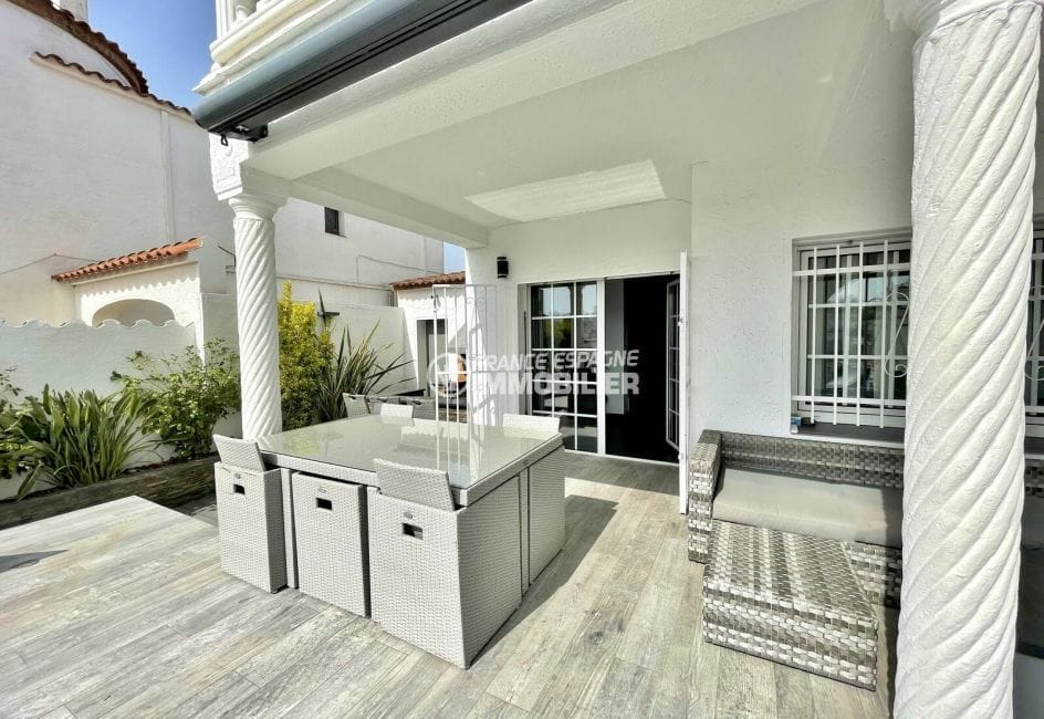 maison a vendre espagne, 3 chambres 150 m², terrasse avec store banne