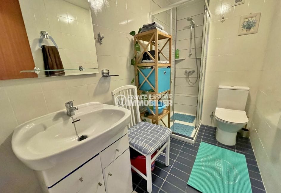 acheter un appartement a empuriabrava, 2 pièces 45 m², salle d'eau avec cabine de douche