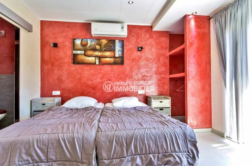 vente empuriabrava: villa 4 chambres 126 m², premiere chambre double avec dressing