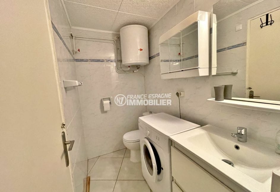 empuriabrava appartement à vendre, 2 pièces 43 m², salle de bain avec machine à laver