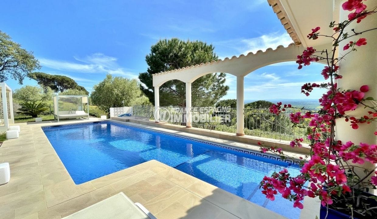 buy house rosas, 5 bedrooms 368 m², swimming pool 12 m and terrace tiled floor
