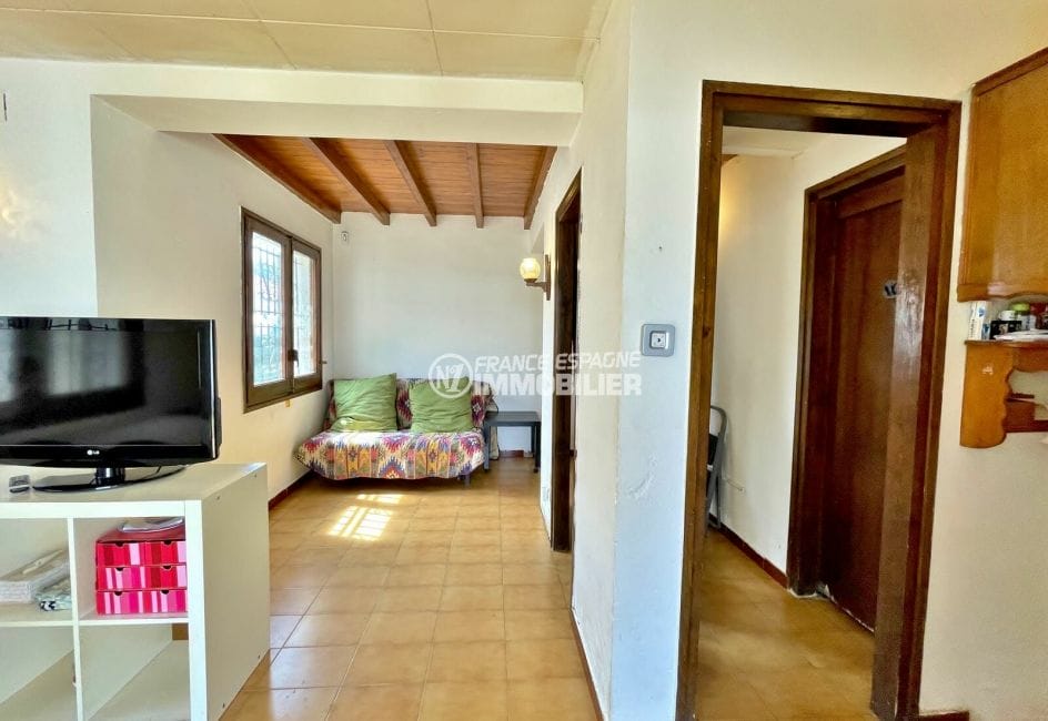 vente immobilière rosas: villa 2 chambres 41 m², salon/séjour avec carrelage au sol