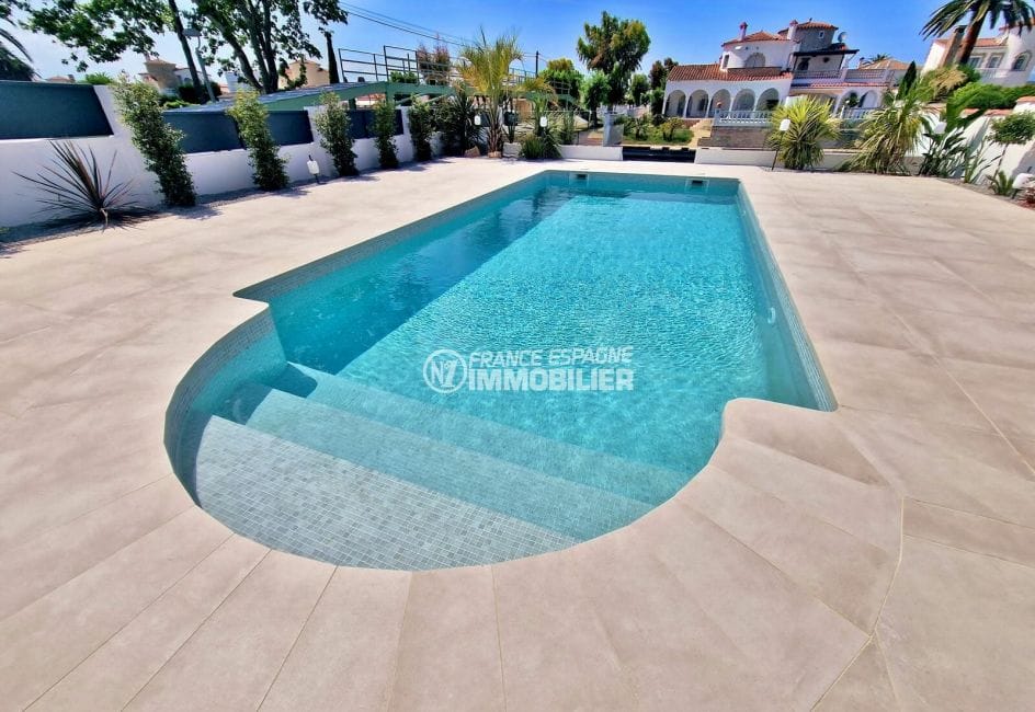 maison empuriabrava, 4 pièces 170 m² avec amarre, piscine vue canal