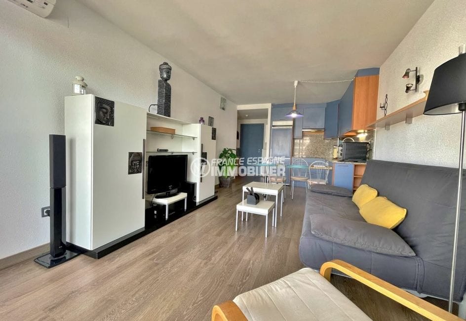 appartement à vendre à rosas espagne, 2 pièces 67 m², pièce à vivre avec parquet au sol