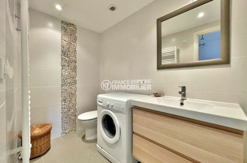 acheter maison rosas, 3 chambres 112 m², salle de bain avec machine à laver