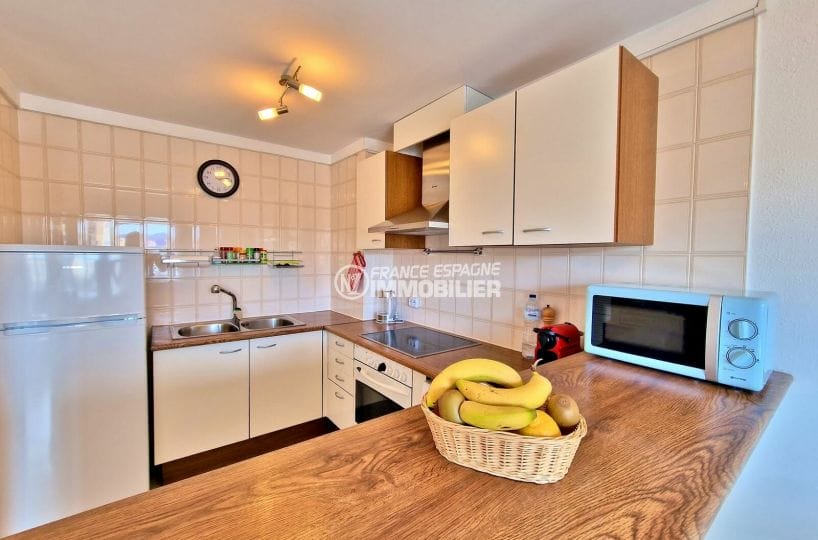 appartement à vendre à empuriabrava, 3 pièces 57 m², cuisine avec carrelage au murs