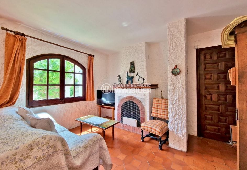 maison a vendre a empuriabrava, 3 pièces 90 m², salon avec cheminée