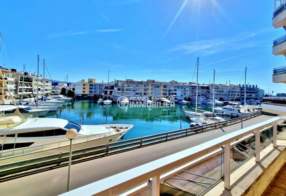 acheter un appartement a empuriabrava, 3 pièces 57 m², vue marine et ses magnifiques bateaux