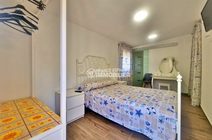 immo center rosas: 4-room villa 142 m², second bedroom, master suite