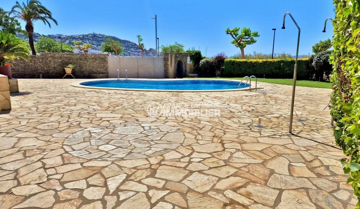 sale apartments rosas espagne, 3 rooms 61 m², residence with swimming pool