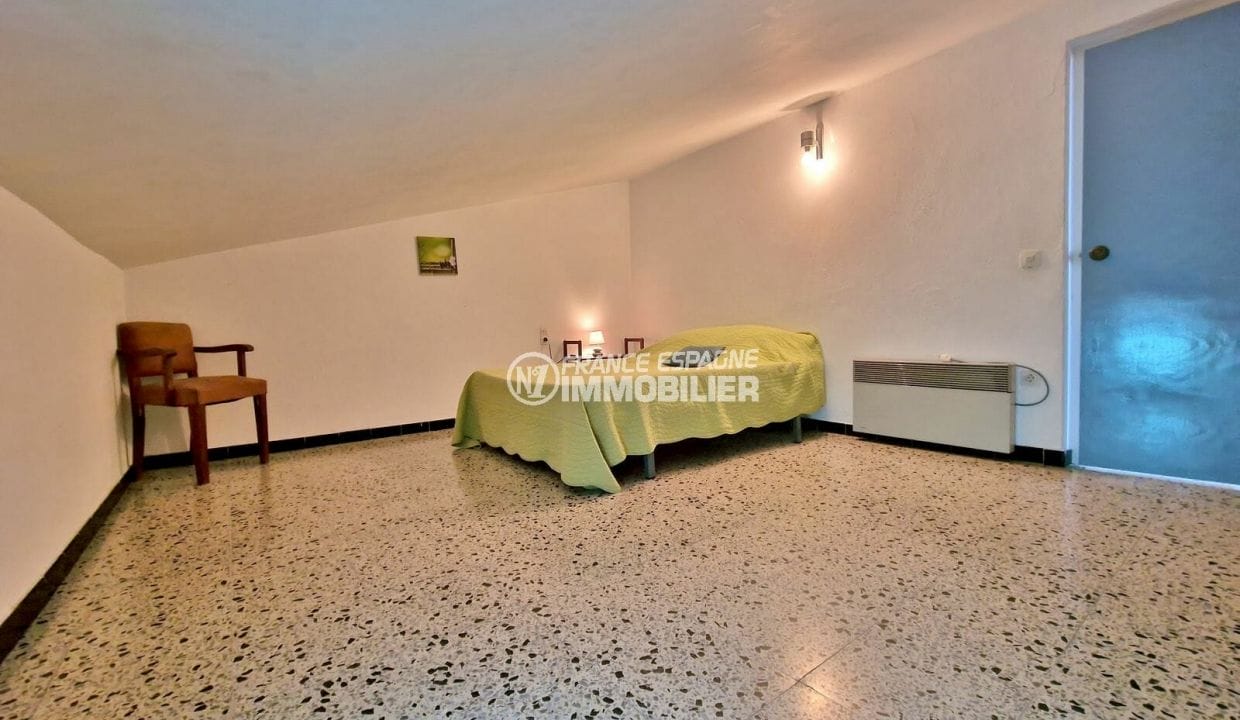 immocenter empuriabrava: villa 6 pièces 196 m², quatrième chambre