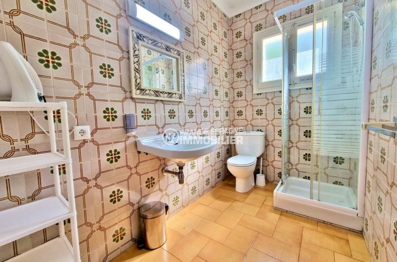 maison a vendre empuriabrava canaux, 6 pièces 196 m², salle d'eau avec wc
