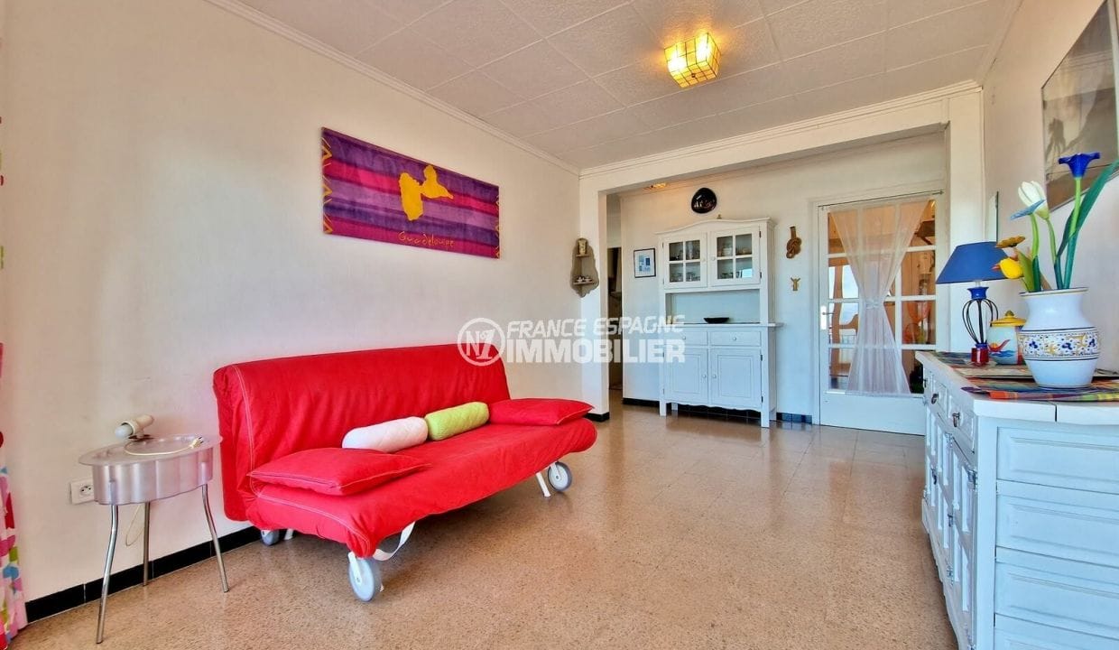 apartment for sale in rosas spain, 3 rooms 61 m², living room