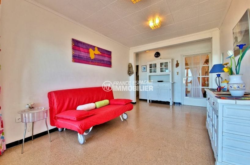Apartament en venda a Roses Espanya, 3 habitacions 61 m²Sala d'estar
