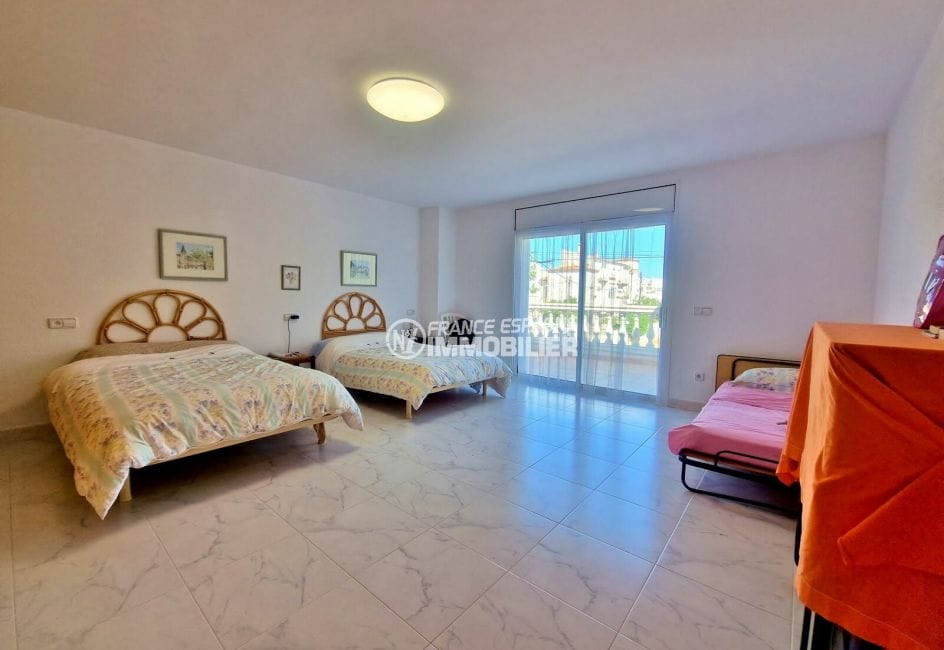 villa empuriabrava a vendre, 8 pièces 289 m² amarre, grande chambre