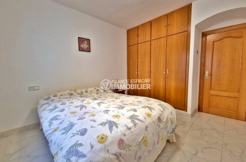 house for sale empuriabrava channels, 8 rooms 289 m² amar, double room with closet
