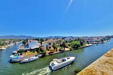 immobilier empuria brava: appartement 3 pièces 60 m² amarre, vue canal, expo sud