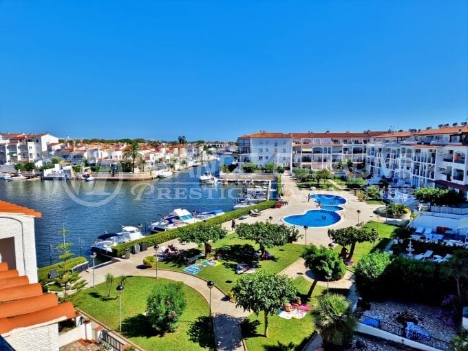 immobilier empuria brava: appartement 4 pièces 86 m², exposition sud, vue sur le lac