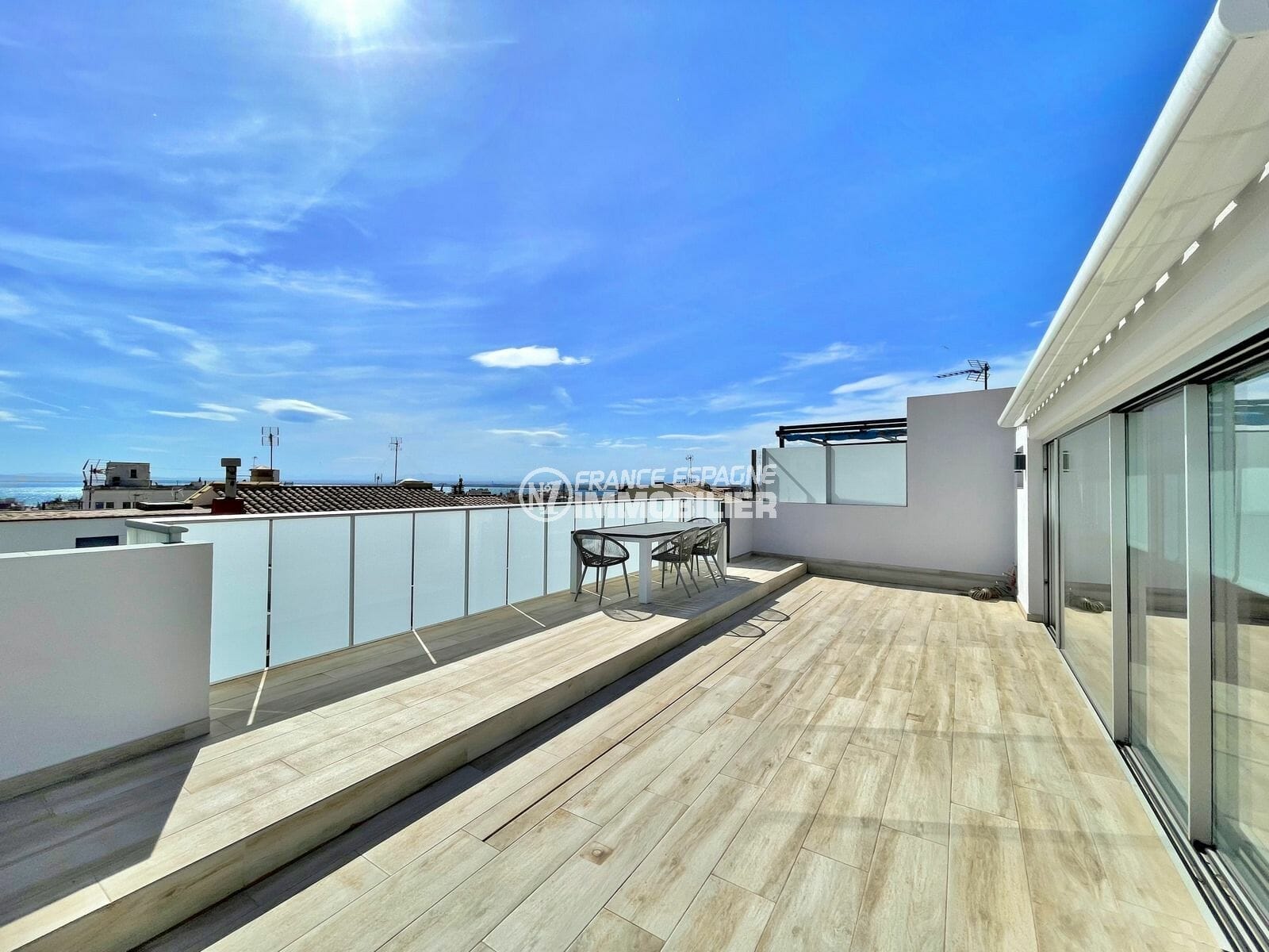 Roses - new duplex, solarium, possibility garage 53 m², beach 600m
