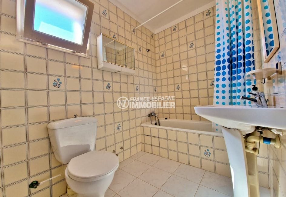 appartement à vendre rosas, 1 pièce 36 m², salle de bain, wc, baignoire