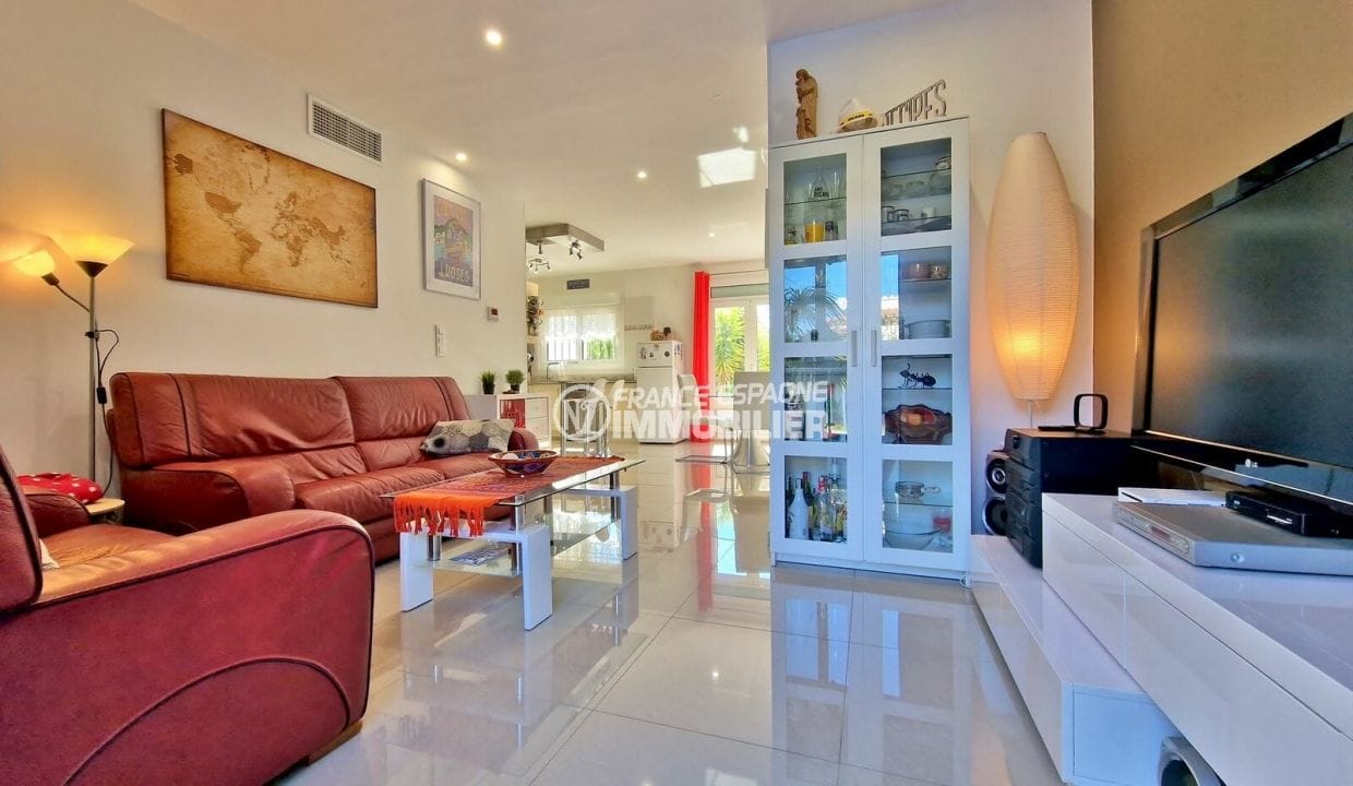 real estate sale rosas spain: villa 5 rooms 131 m², living room