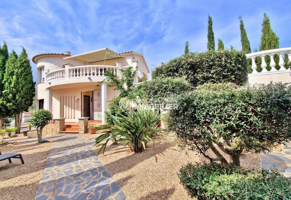 villa a vendre rosas espagne, 5 pièces 233 m², grand terrain, façade villa