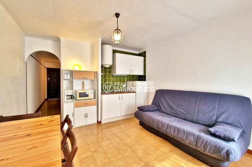 appartement empuriabrava, 2 pièces 38 m², pièce à vivre, murs blancs