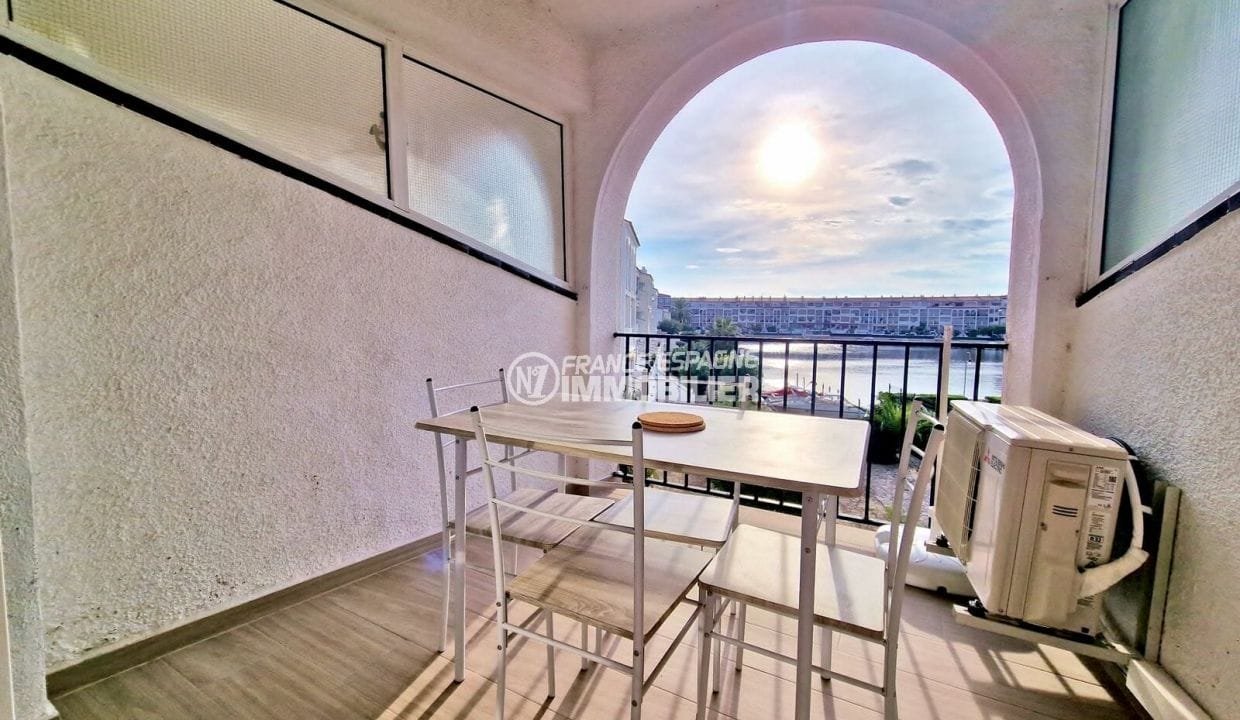 apartment empuria brava, 2 rooms lake view 49 m², covered terrace