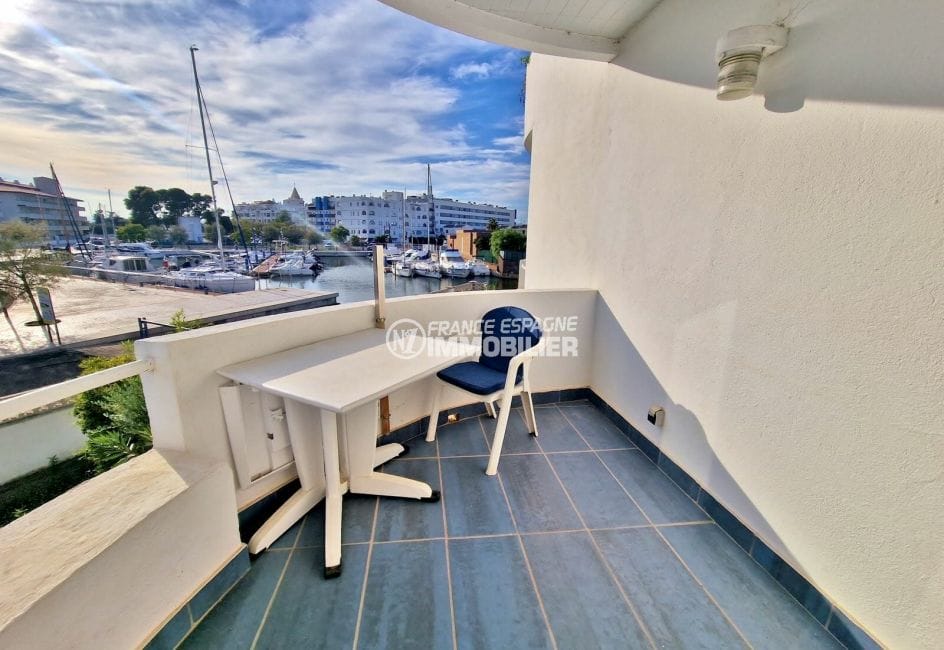 appartement a vendre a rosas, 3 pièces vue canal 92 m², terrasse vue marina