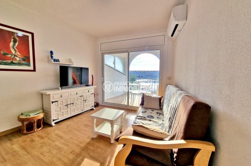 appartement empuriabrava, 2 pièces vue lac 49 m², salon accès terrasse